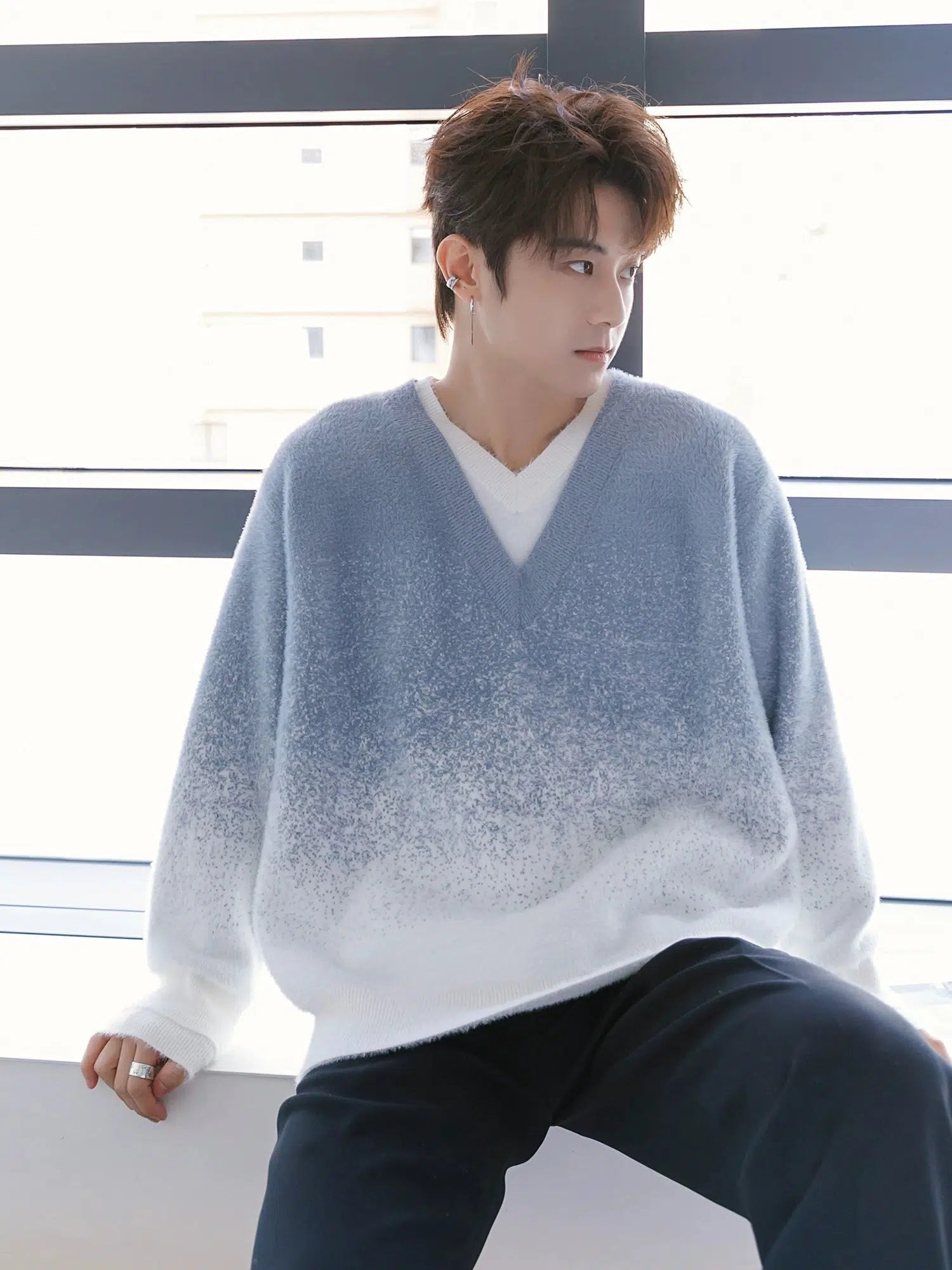 V-Neck Gradient Knit Pullover