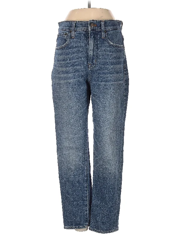 High-Rise Straight-leg Jeans in Medium Wash