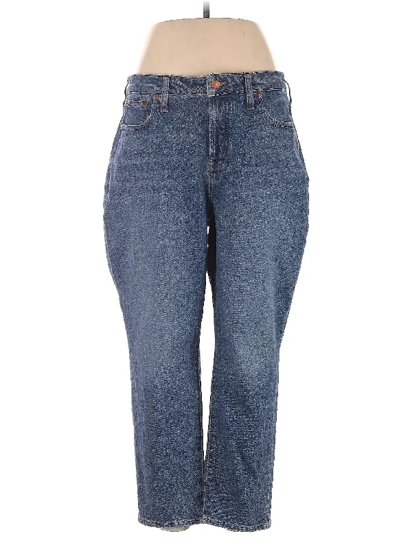 High-Rise Straight-leg Jeans in Medium Wash