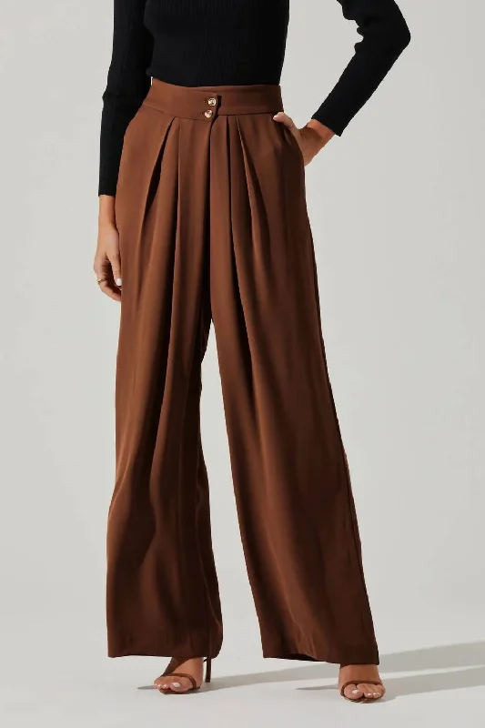 Boyfriend Pants In Brown